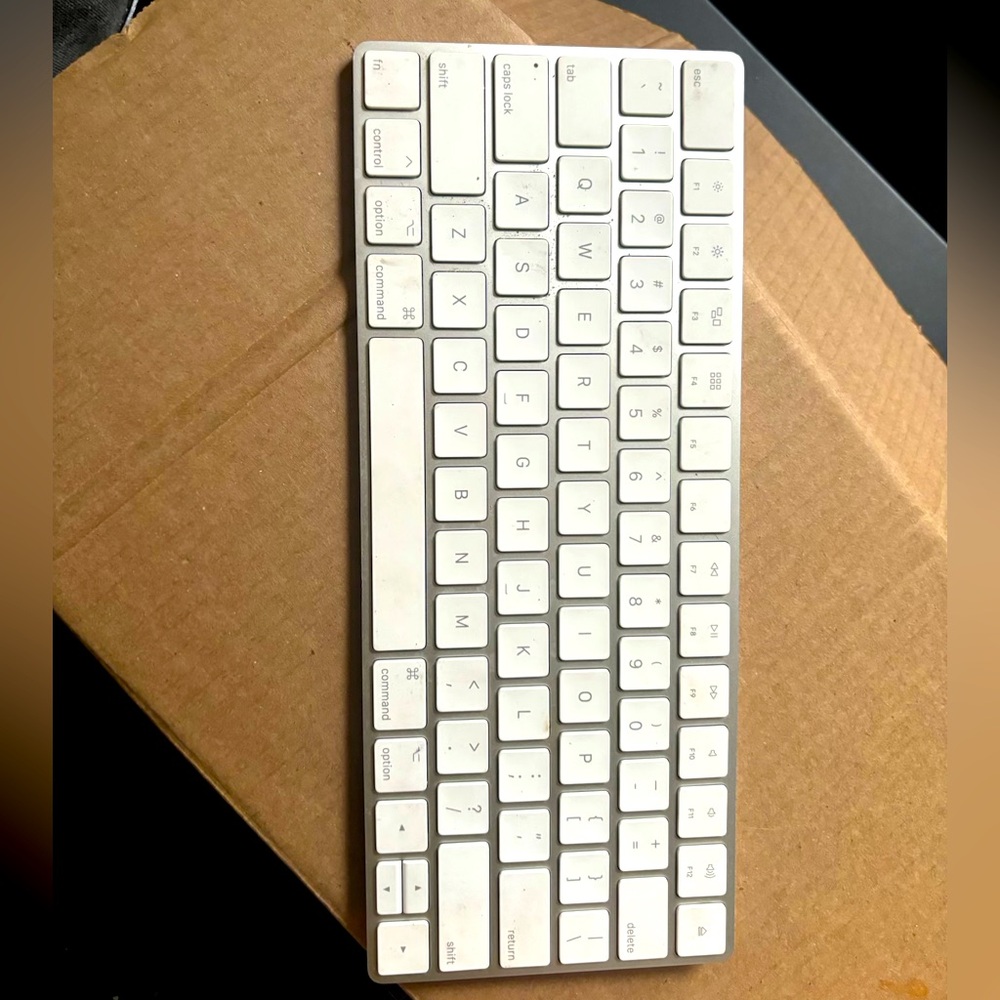 Apple keyboard